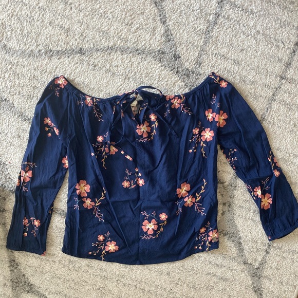 Roxy off the shoulder top - Picture 2 of 5